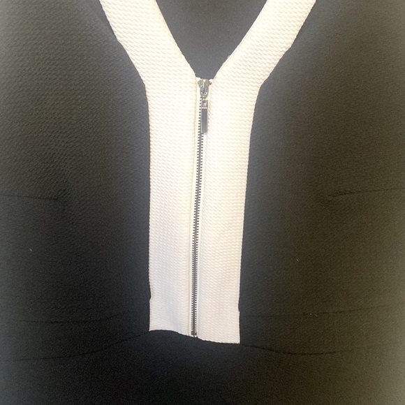 Gorgeous black and white peplum top - Additionelle - Picture 3 of 5